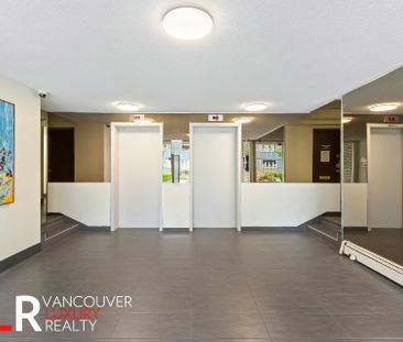 Condo in Downtown Vancouver, BC - Photo 1