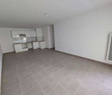 location Appartement T3 DE 66.64m² À NIMES - Photo 1