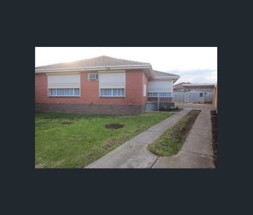 3 Bedroom Family Home - Photo 6