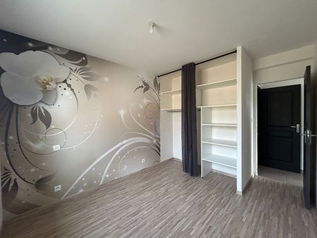 Location Maison 5 pièces 90m² - Photo 2