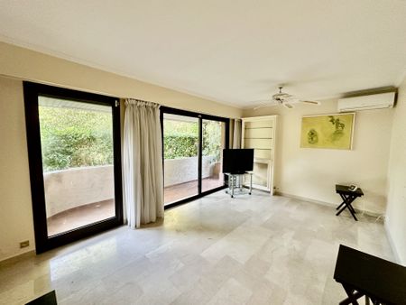 Appartement 34.57 m² - 1 pièce - Cannes (06400) - Photo 2