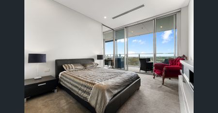 Fully Furnished Penthouse Luxury Above It All - Photo 2
