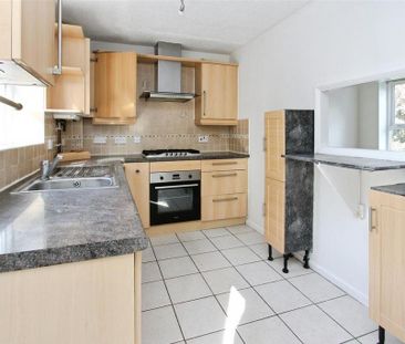 3 bedroom detached house to rent - Photo 6