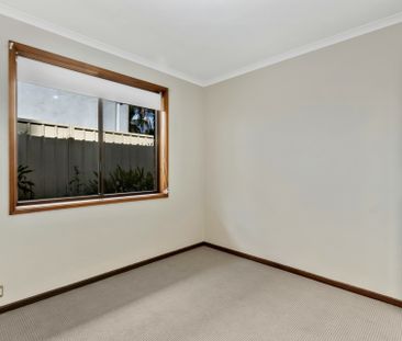 Charming 3 Bedroom Home in Leafy Hope Valley! - Photo 3