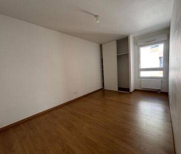 Location Appartement 3 pièces 61m² TOURS 37000 - Photo 2