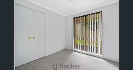 PERFECT FAMILY HOME! - Photo 4