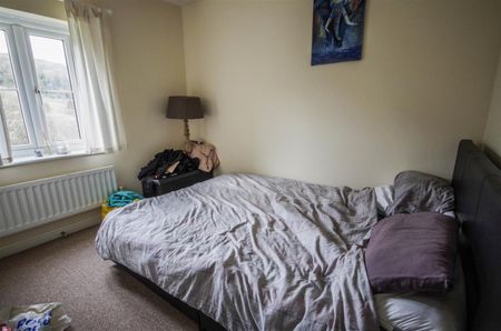 Harrolds Close, Dursley - Photo 5