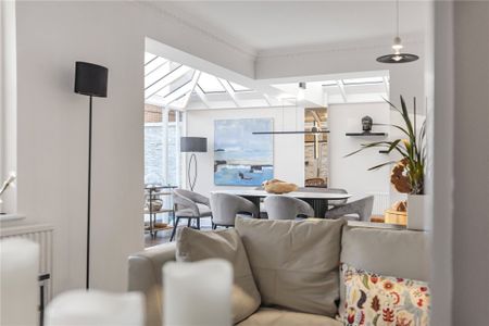 Orville Road, London, SW11 - Photo 3