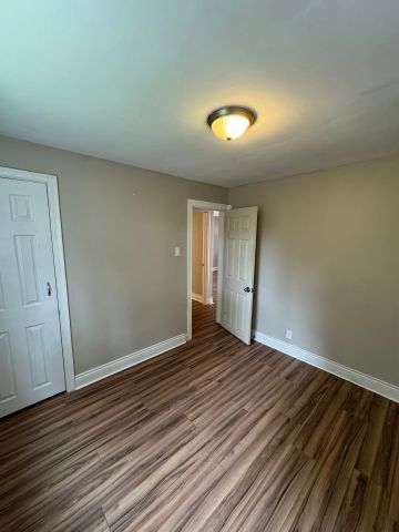 For Lease - 72 BARRETTE Street Unit# 3, Vanier and Kingsview Park, Ontario - Photo 5