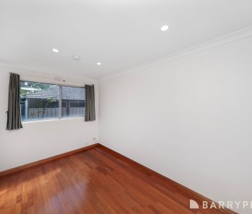 Peaceful Living in a Convenient Maribyrnong Location - Photo 2