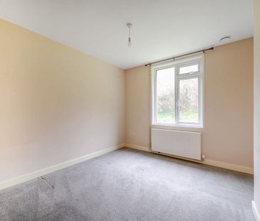 An attractive and newly redecorated detached bungalow providing 3-b... - Photo 2