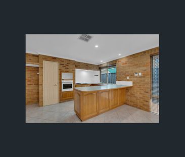 EXCEPTIONALLY PRESENTED 4x2 IN WARNBRO - Photo 6