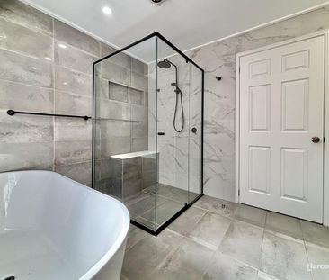 Generous Living Spaces with Excellent Indoor-Outdoor Flow... - Photo 6