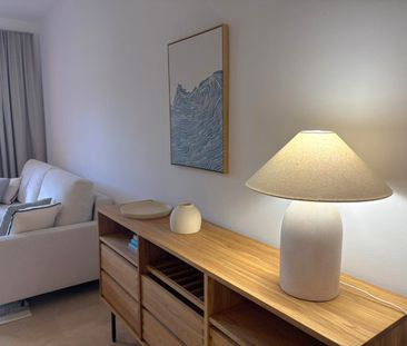 Apartamento planta baja en alquiler en Estepona - Photo 1
