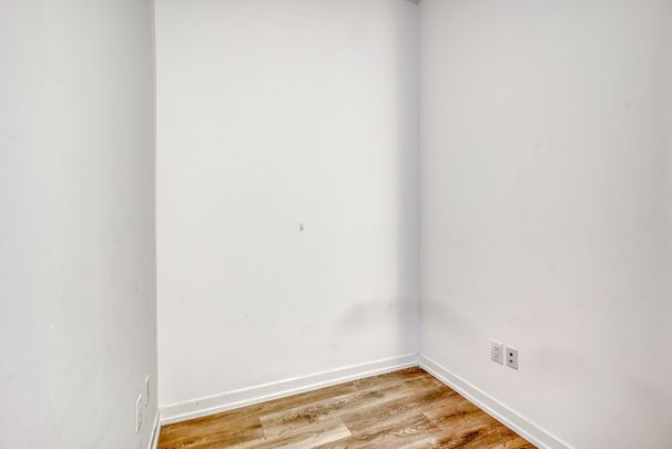 For Lease - 2520 Eglinton Avenue Unit# 321, Mississauga, Ontario - Photo 1