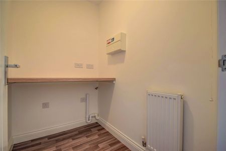 3 bedroom terraced house to rent - Photo 5