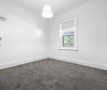 Freshly renovated cottage close to cbd - Photo 3