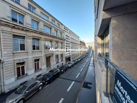 Location Appartement 4 pièces 103m² - Photo 3