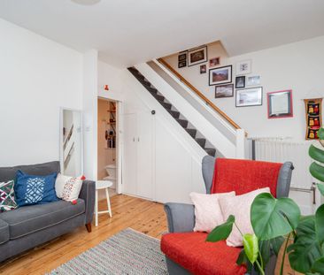 2 bedroom mid terraced house to rent, - Photo 3