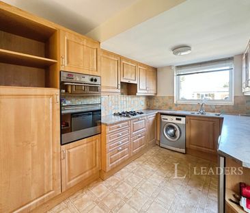 3 bedroom semi-detached to rent Grange Avenue, Kenilworth, CV8 - Photo 5