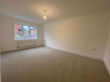 Oriel Road, Horsham, RH12 - Photo 4