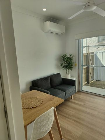 2/633 Boat Harbour Drive, Urangan - Photo 4