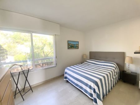 Location Appartement 2 pièces 48m² CASSIS 13260 - Photo 3