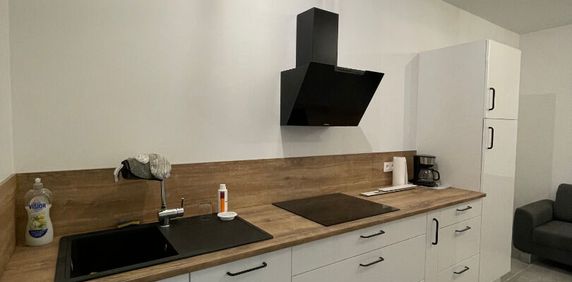 Location Appartement 1 pièce 28m² - Photo 2