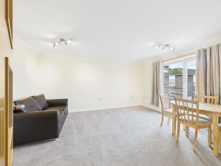 2 bedroom flat to rent - Photo 2