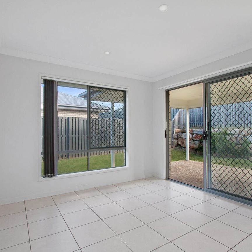 Modern Spacious Lowset Home - Photo 1