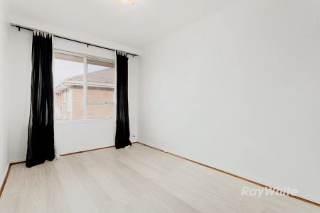 3Bedrooms, 1Bathrooms - Photo 4