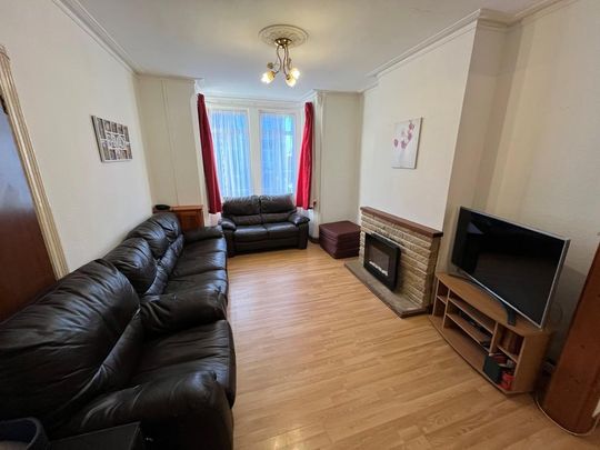 2 bedroom terraced house to rent - Photo 1