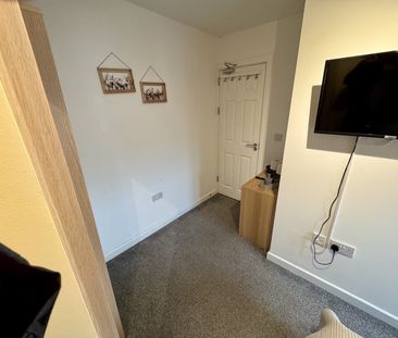 Room in a Shared House, Salford, M6 - Photo 6