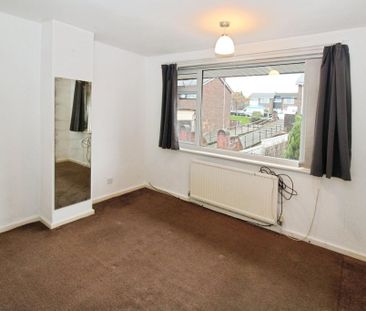 4 bedroom semi-detached house to rent - Photo 4
