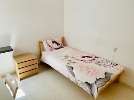 Calle Jerónima Llorente, Madrid, Community of Madrid 28039 - Photo 2