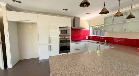 Large home on Mission Bay - Photo 2