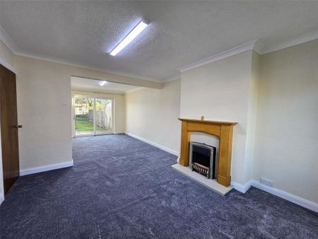 3 bedroom semi-detached house to rent - Photo 2