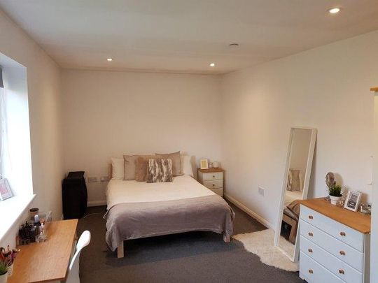 4 bedroom house share to rent - Photo 1