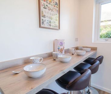 2 bedroom semi-detached house to rent - Photo 2