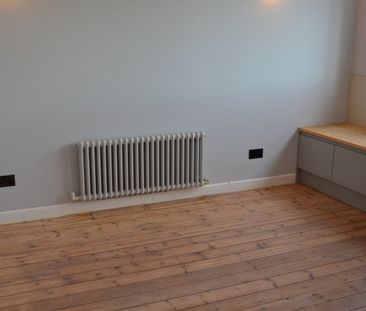 2 Bed Flat, Acre Lane, SW2 - Photo 1