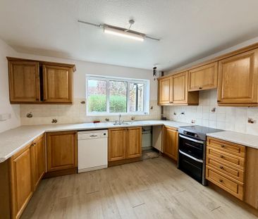 4 bedroom detached house to rent - Photo 6