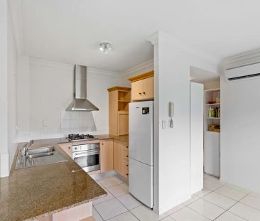 Unit 1753/2-10 Greenslopes Street, - Photo 6