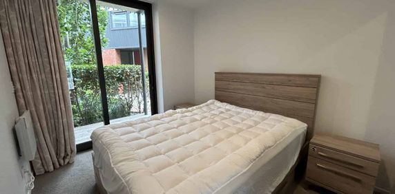 Modern Fully Furnished 1-Bedroom Apartment in Christchurch City Centre - Photo 2