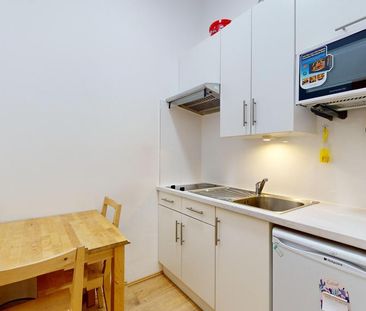 Studio to rent - Photo 3