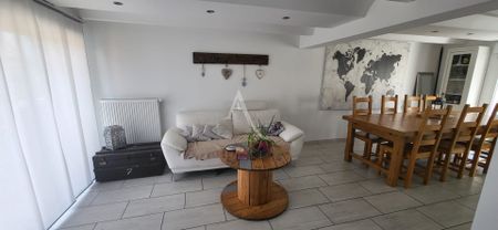 Location Maison 6 pièces 103m² - Photo 2