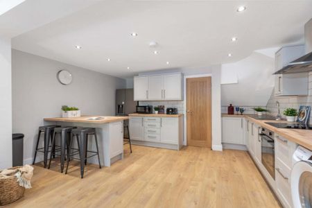 26 Chestnut Grove, Leeds, LS6 1BB - Photo 4