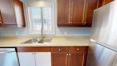 For Lease - 3252 Meadowgate Boulevard Unit# Upper, London South, Ontario - Photo 2