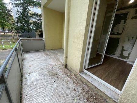 Großzügige 4-Zimmerwohnung im Erdgeschoss mit Balkon - Photo 2