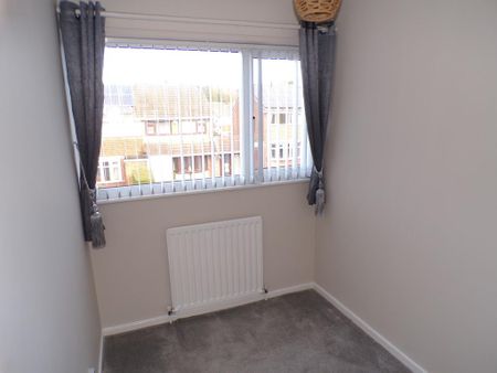 3 bedroom semi-detached house to rent - Photo 5