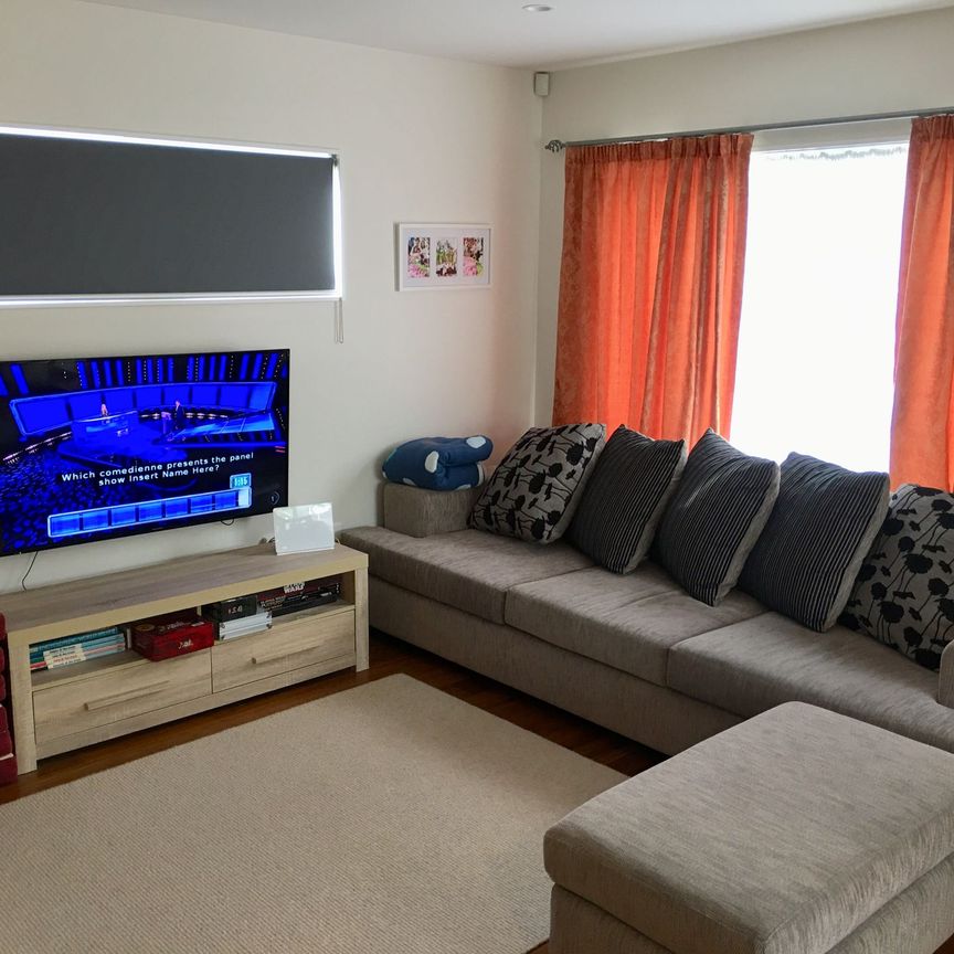 Lovely 3 Bedroom House - Photo 1